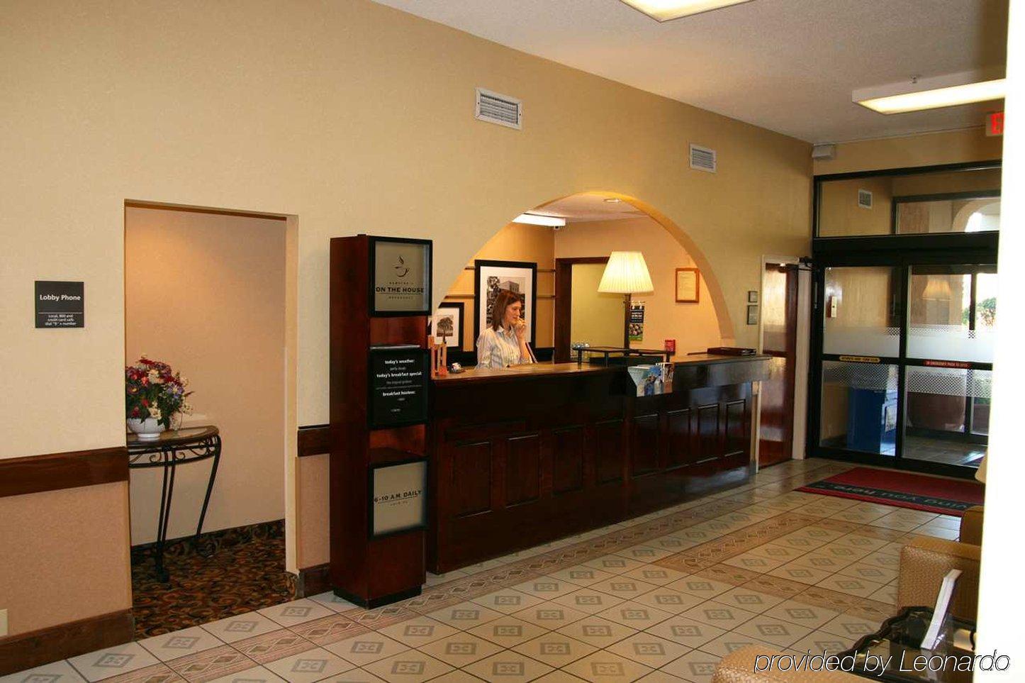 Hampton Inn Картерсвилл Интерьер фото
