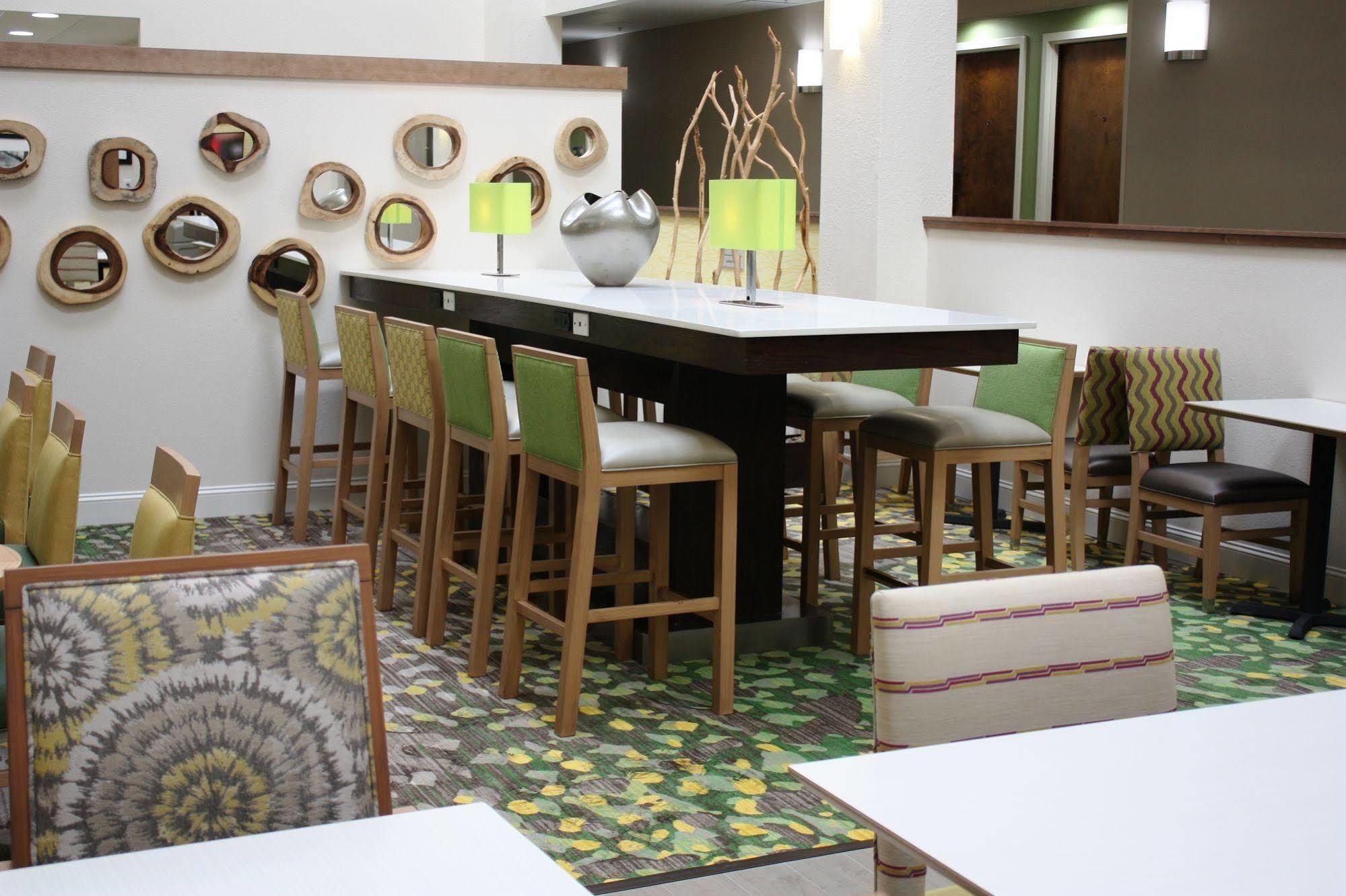 Hampton Inn Картерсвилл Экстерьер фото